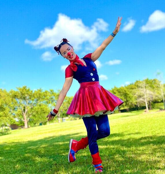 Fun circus style clown act for children’s parties in Miami, Florida